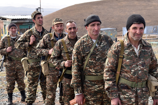 Փաշինյանը կոչ է արել բոլոր հայ տղամարդկանց զենք վերցնել և կանգնել Արցախի պաշտպանությանը (ՎԻԴԵՈ) Փաշինյանը կոչ է արել բոլոր հայ տղամարդկանց զենք վերցնել և կանգնել Արցախի պաշտպանությանը (ՎԻԴԵՈ)