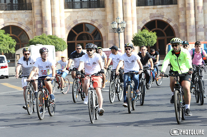 Велопробег Tour de Masis 3 прошел в Ереване с участием вице-премьера и министра здравоохранения (ФОТО, ВИДЕО)