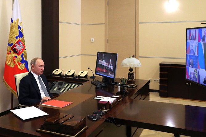 Путин проведет совещание с Совбезом после встреч с Пашиняном и Алиевым
