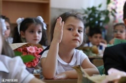 Возможность приема детей в школы в 7 лет и новый сайт Посольства США: самые интересные публикации недели в ТГ-каналах нашего медиахолдинга