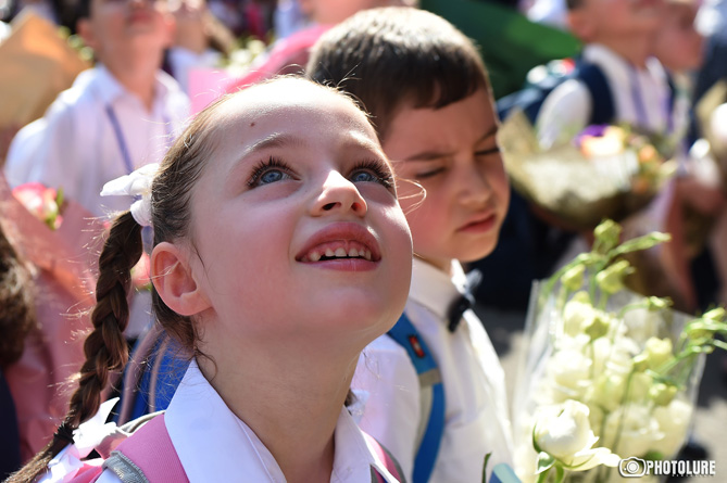 Как организовать учебу в школах Еревана для прибывших в Армению детей: разъясняет мэрия (СПИСОК ШКОЛ)