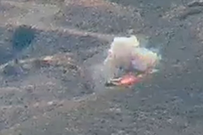 Опубликованы кадры поражения машин, перевозящих азербайджанских военнослужащих (ВИДЕО)