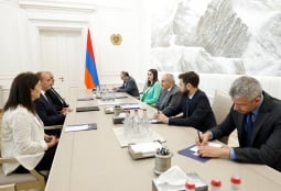 Пашинян обсудил с главой МВД Грузии вопросы миграции и борьбы с оборотом наркотиков