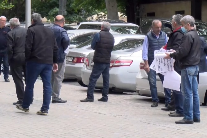 "Хотим вернуться на Родину: жители Гадрута провели акцию у МИД Армении в преддверии визита Лаврова "Хотим вернуться на Родину: жители Гадрута провели акцию у МИД Армении в преддверии визита Лаврова