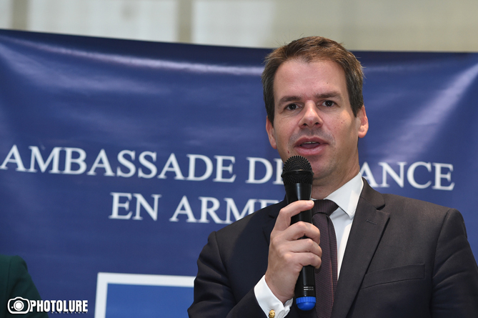 «Я никогда не забуду»: посол Франции рассказал о помощи Армении в спасении раненых в Арцахе французских журналистов
