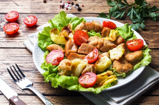 Лосось, овсянка, шпинат, проростки: чем опасны ЗОЖ продукты