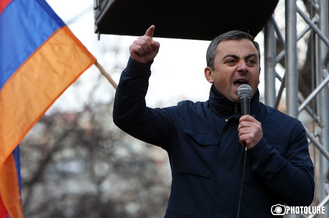Сагателян - о планах оппозиции: де-юре отставка Пашиняна должна стать настоящей Сагателян - о планах оппозиции: де-юре отставка Пашиняна должна стать настоящей