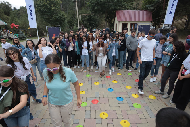 В Армении стартовал Buissup Global Forum (ФОТО)