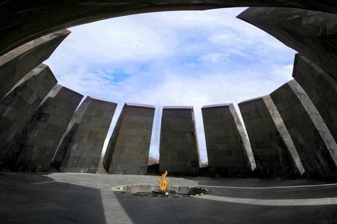 Հիշելով անցյալը և հարգանքի տուրք մատուցելով Հայոց ցեղասպանության անմեղ զոհերի հիշատակին` ՀՀ-ն իր ինքնիշխան ապագան կառուցում է խաղաղության օրակարգով․ ԱԳՆ