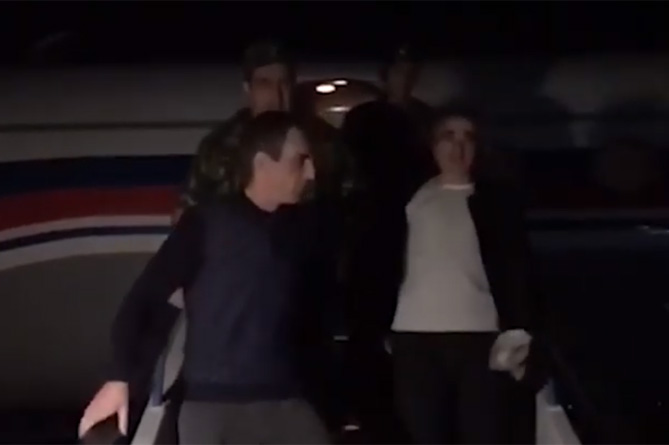 ԲԱՑԱՌԻԿ ԿԱԴՐԵՐ.ինչպես են երկու հայ գերիները վերադառնում Հայաստան (ՎԻԴԵՈ)