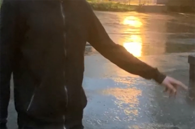 На пустом месте: в Ереване 18-летний парень получил ножевые ранения в драке (ВИДЕО)