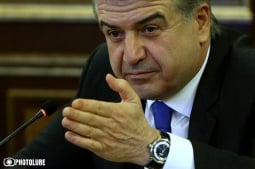 Экс-премьер Армении назвал неприемлемым то, что происходит с Самвелом Карапетяном
