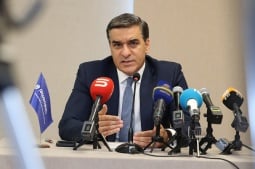 Экс-Омбудсмен Армении назвал высказывания Пашиняна в адрес ААЦ пропагандой ненависти 