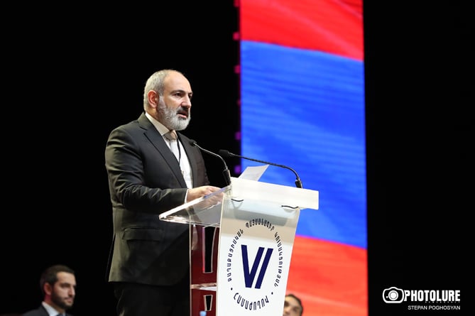 Пашинян назвал приемлемым предложение Запада решать вопрос Армения-Азербайджан, не «зацикливаясь» на Карабахе