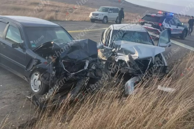 Շիրակի մարզում մեքենաներ են բախվել․ 7 վիրավորներից 4–ը երեխաներ են