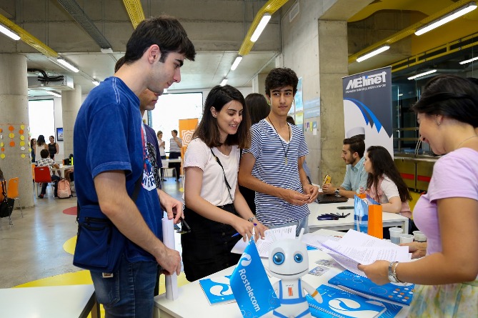 «ԱՅԲ» դպրոցի սաներն ամառային պրակտիկա կանցնեն «Ռոստելեկոմ»–ում 