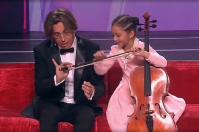 8-летняя Ляна Улиханян из Еревана блеснула на шоу "Лучше всех!" и "заболтала" Галкина до полуобморока (ВИДЕО)