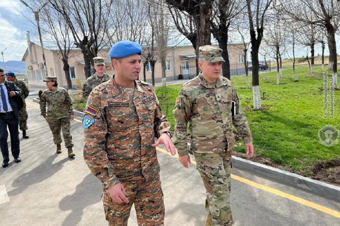 Замначальника штаба командования сухопутных войск США в Европе обсудил в Ереване проведение совместных учений