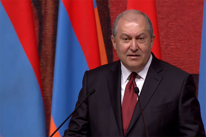 Политический процесс в Армении "переместился" в Национальное Собрание – президент