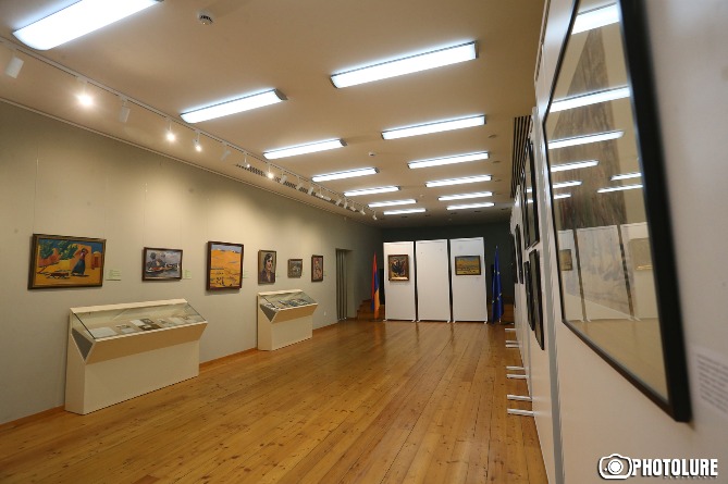 Армянские школьники получат абонемент на посещение музеев и театров 