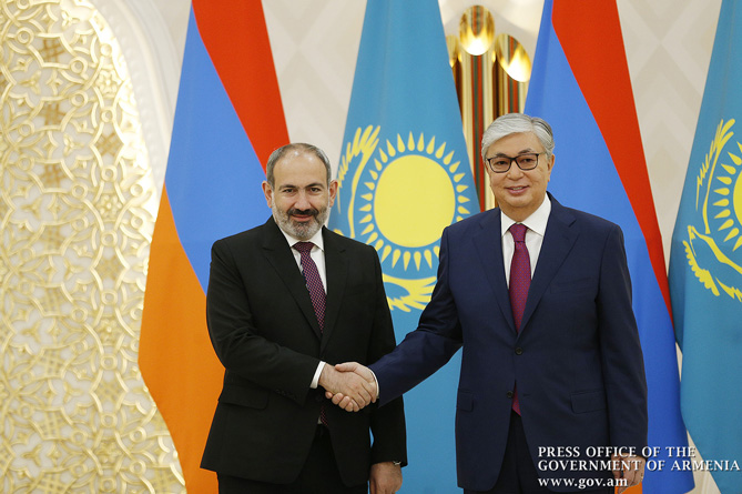 Президент Казахстана отметил большую роль Армении в ЕАЭС 