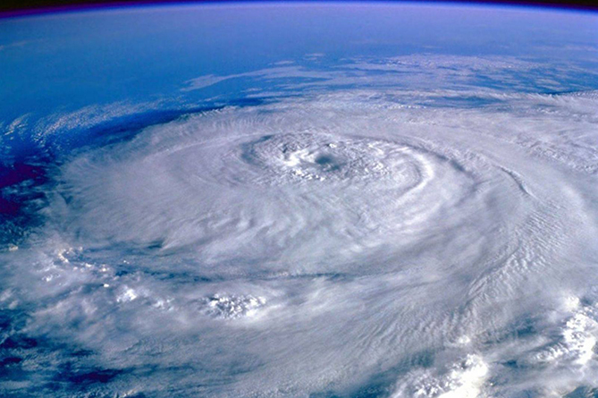 Потепление мирового океана вызвало за год 15 супертайфунов