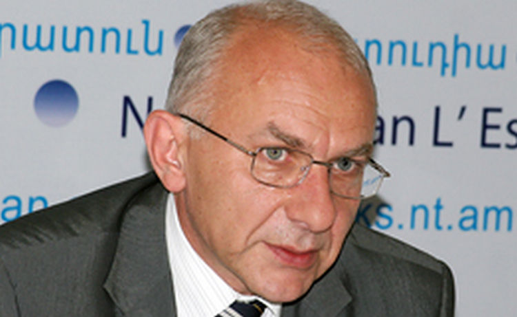 Четвертый оператор сотовой связи может появиться в Армении к 2016 году - эксперт