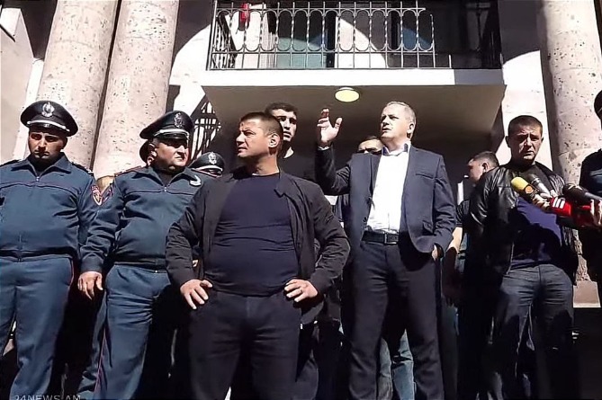 Республика Арцах еще не расформирована - президент Республика Арцах еще не расформирована - президент