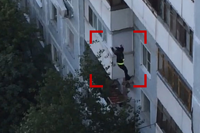 Женщина, выпавшая с балкона в Одинцове, недавно сделала аборт (ВИДЕО) Женщина, выпавшая с балкона в Одинцове, недавно сделала аборт (ВИДЕО)