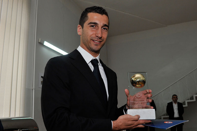 Генрих Мхитарян в восьмой раз признан лучшим футболистом Армении 