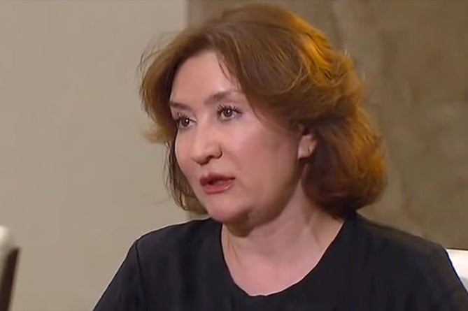 Скандально известная экс-судья из Краснодара, подозреваемая в ряде преступлений, вылетела в Ереван Скандально известная экс-судья из Краснодара, подозреваемая в ряде преступлений, вылетела в Ереван