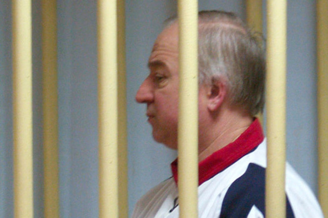 Россию официально обвинили в отравлении Скрипалей Россию официально обвинили в отравлении Скрипалей