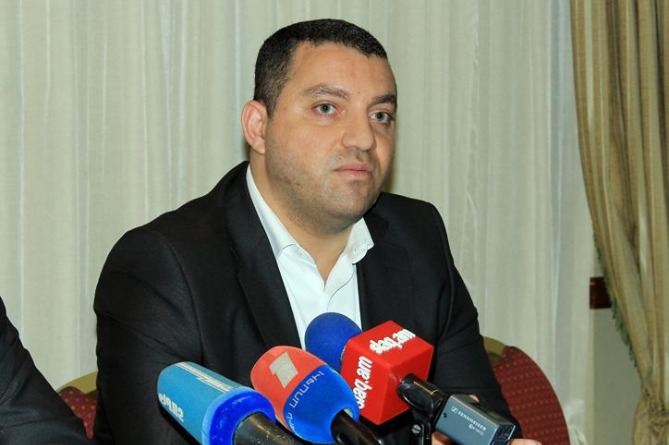 Menu Group–ի ղեկավար Վահան Քերոբյանը նշանակվել է էկոնոմիկայի նախարար Menu Group–ի ղեկավար Վահան Քերոբյանը նշանակվել է էկոնոմիկայի նախարար