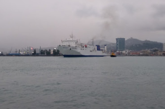 Армения собирается купить морской порт в Батуми - СМИ