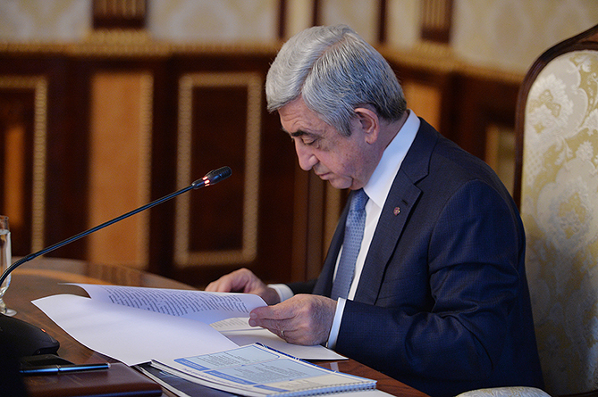 СМИ рассказали, что будет делать действующий президент Армении после истечения срока его полномочий