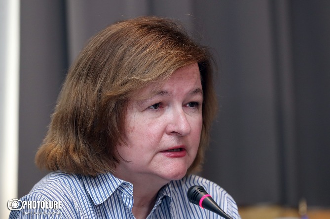 Евродепутат раскритиковала главу евродипломатии за визит в Баку и почтила память жертв Геноцида армян Евродепутат раскритиковала главу евродипломатии за визит в Баку и почтила память жертв Геноцида армян
