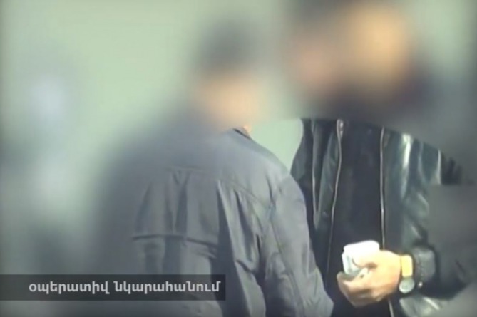 Ինչպես են ձերբակալվել ՊԵԿ պաշտոնյաները. տեսանյութ է հրապարակվել (ՎԻԴԵՈ) Ինչպես են ձերբակալվել ՊԵԿ պաշտոնյաները. տեսանյութ է հրապարակվել (ՎԻԴԵՈ)