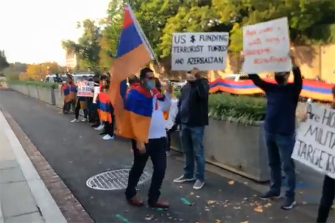 Армяне проводят акцию протеста пред зданием Госдепа США в Вашингтоне (ВИДЕО) Армяне проводят акцию протеста пред зданием Госдепа США в Вашингтоне (ВИДЕО)