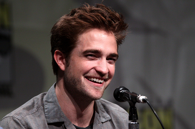 Актер Роберт Паттинсон грабит банки (ВИДЕО)