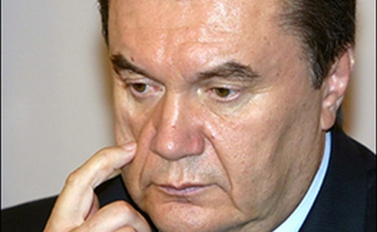 Янукович поручил провести следствие по факту гибели людей во время беспорядков в Киеве