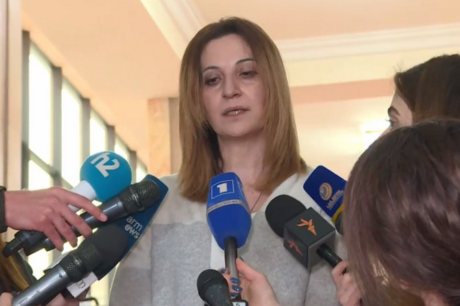 Պատգամավոր Անուշ Բեղլոյանը պարզաբանել է Արցախի և հայկական հողերի մասին արված իր սկանդալային հայտարարությունները (ՎԻԴԵՈ) Պատգամավոր Անուշ Բեղլոյանը պարզաբանել է Արցախի և հայկական հողերի մասին արված իր սկանդալային հայտարարությունները (ՎԻԴԵՈ)
