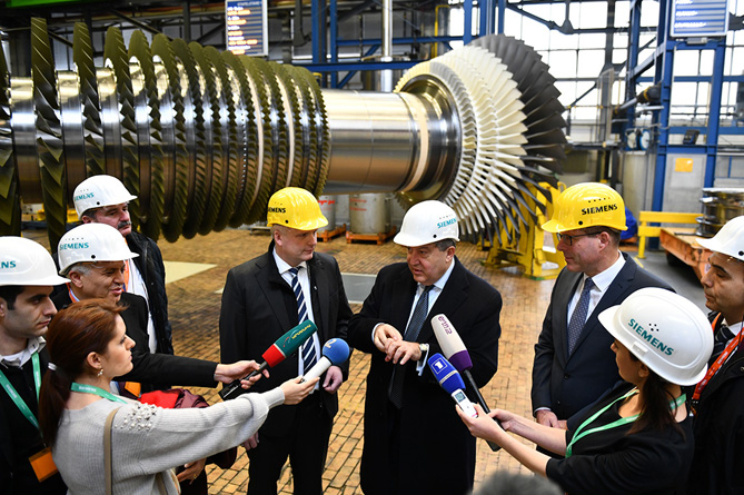 Siemens-ի առաջատար տեխնոլոգիաները կկիրառվեն Հայաստանում (ՖՈՏՈ) Siemens-ի առաջատար տեխնոլոգիաները կկիրառվեն Հայաստանում (ՖՈՏՈ)