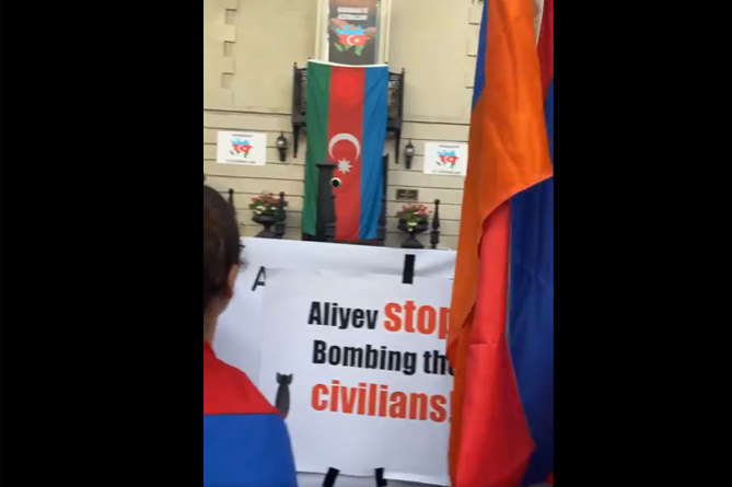 "Алиев - военный преступник": армяне США устроили акцию протеста у посольства Азербайджана (ВИДЕО) "Алиев - военный преступник": армяне США устроили акцию протеста у посольства Азербайджана (ВИДЕО)
