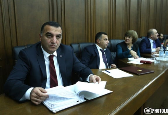 Ձերբակալվել է ՀՀ աշխատանքի և սոցիալական հարցերի նախկին նախարարը․ ԶԼՄ