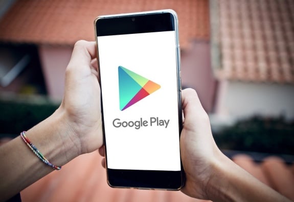 Смартфоны Google научились следить за пульсом человека через фронтальную камеру
