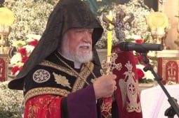 Киликийский Католикосат предостерег власти Армении от вмешательства в дела ААЦ и подрыва ее авторитета 