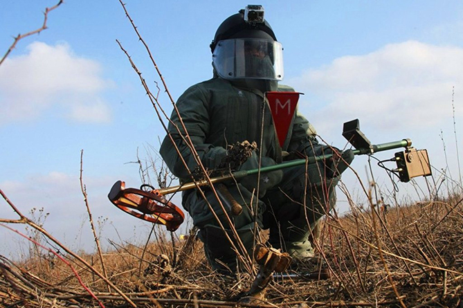 Российские инженеры в Армении приступили к очистке полигонов в высокогорье Российские инженеры в Армении приступили к очистке полигонов в высокогорье