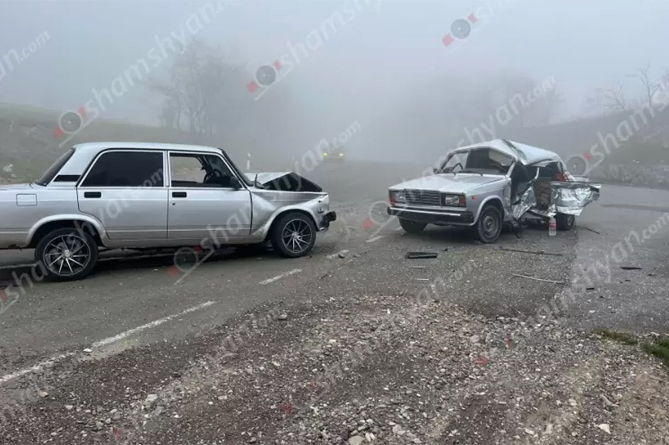 Служащие российской военной базы попали в аварию в Армении