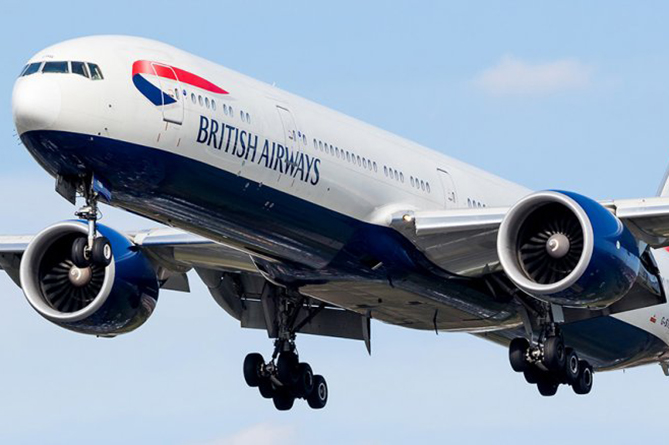 Пилоты British Airways впервые за 40 лет устроят забастовку