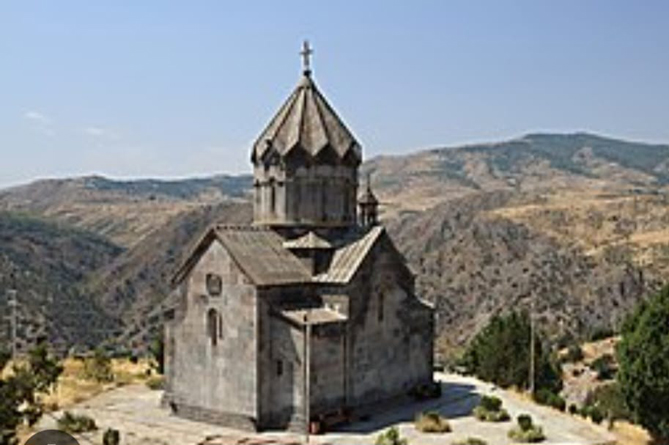 Азербайджан превращает армянский храм в Бердзоре в мечеть  (ФОТО)